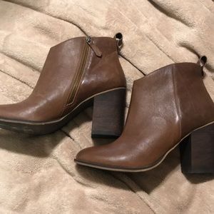 BP brown booties. Fall/Winter 2018. New